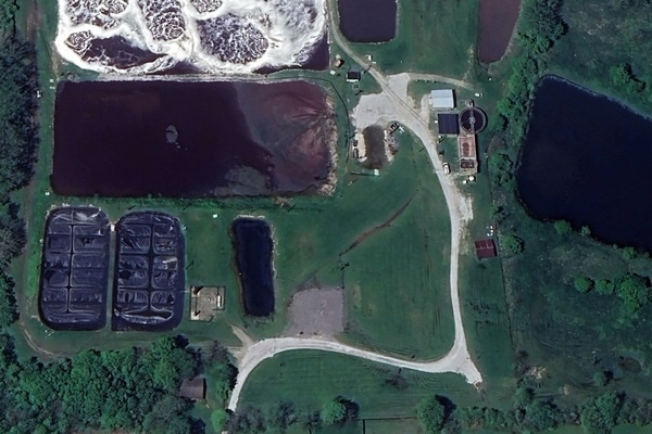 Submersible Remotely Operated Vehicle Cleaning System